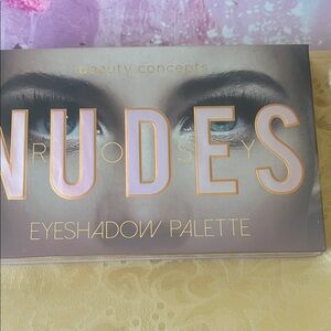 Nudes Eyeshadow Palette - Brown and Gold